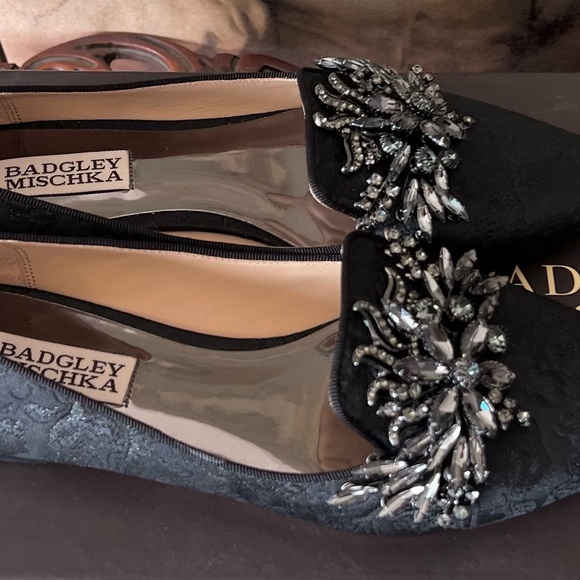 Badgley Mischka Women's Mandy Loafer Flat - New in Box - Size 6 - Picture 11 of 14